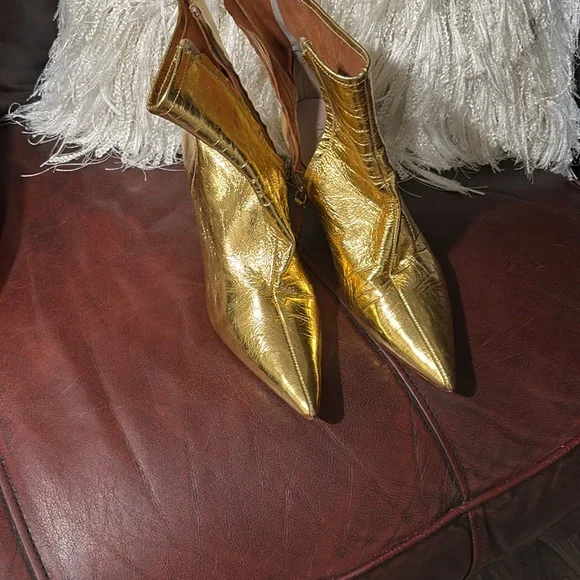 Stylus leather gold, Zara boots - Picture 2 of 3